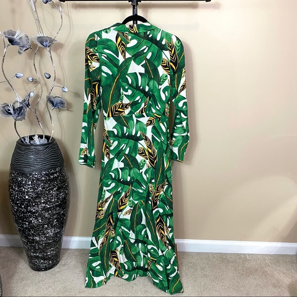 ❗️SOLD❗️Farm Rio Max Amazonia Long Sleeve Dress - Picture 9 of 11